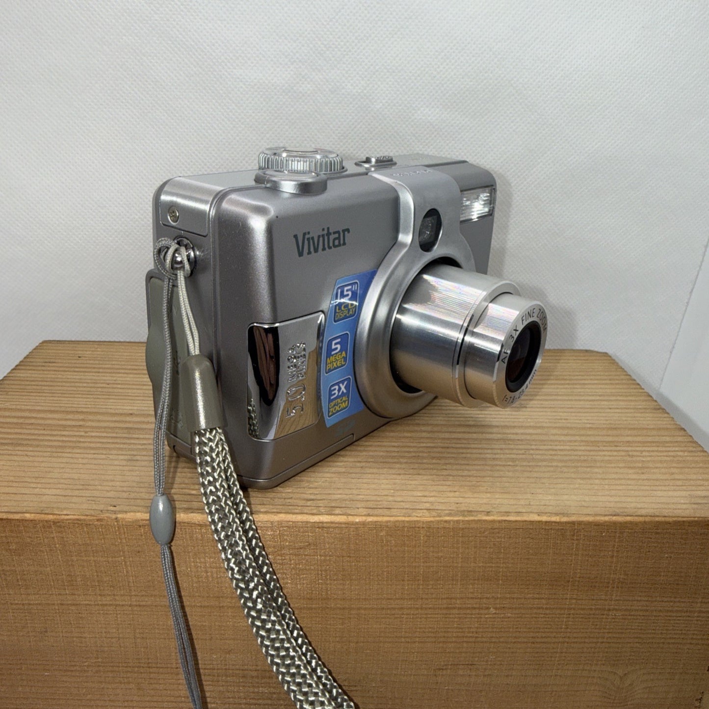Vivitar Digital Camera Vivicam 3935 5.0MP Silver Tested Plus 1GB SD Memory Card