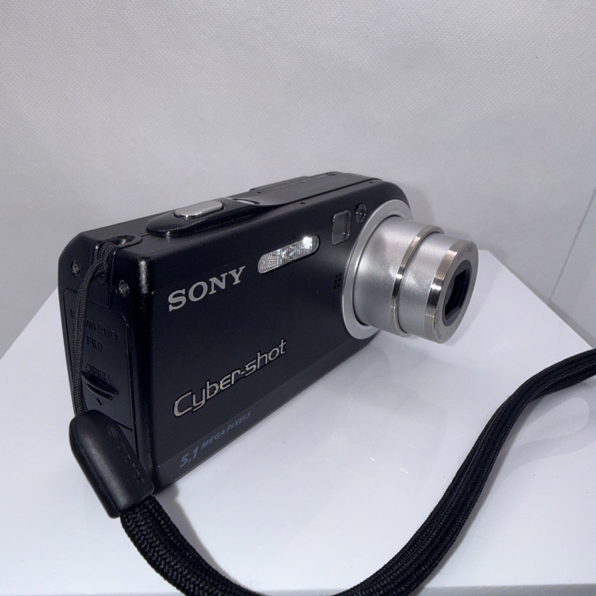 Digital Camera Sony Cyber-Shot DSC P120 5.1MP Tested + Charger Battery Memory