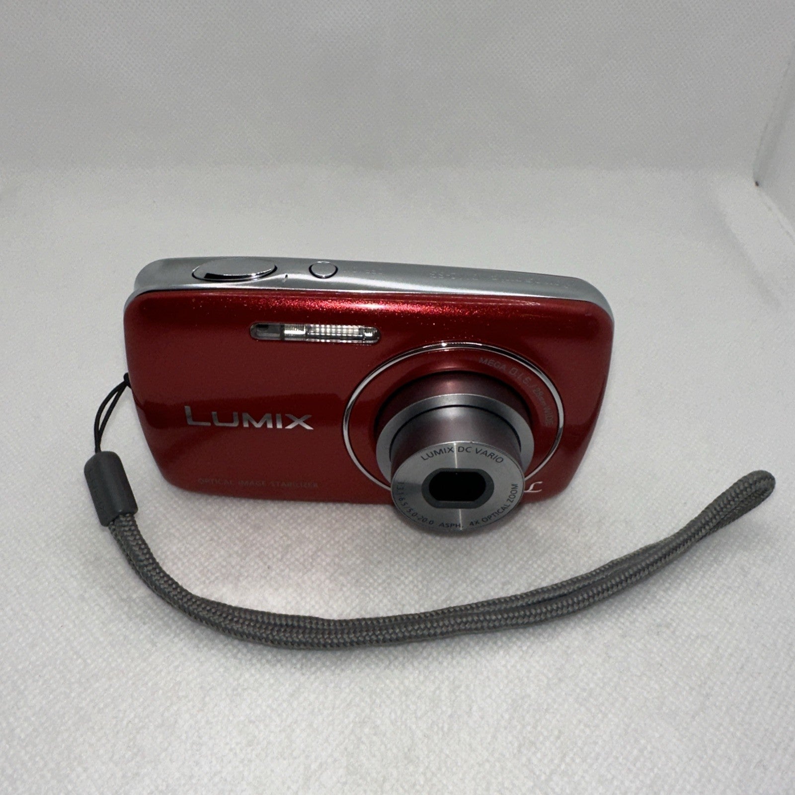 Digital Camera Panasonic Lumix DMC-S3 14.1MP Tested Plus Charger Battery 16GB SD2