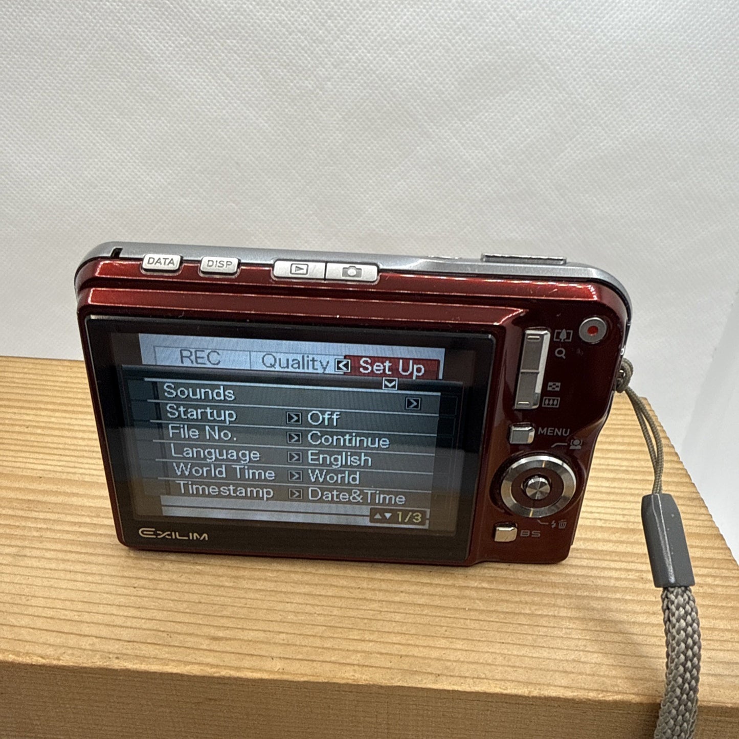 Casio EXILIM CARD EX-S880 8.1MP Digital Camera Tested + Charger Battery 1GB SD4