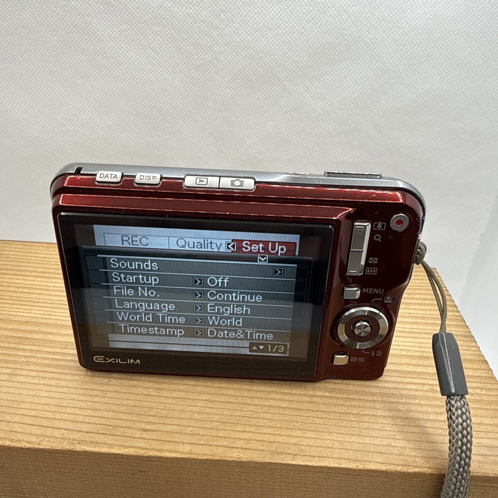 Casio EXILIM CARD EX-S880 8.1MP Digital Camera Tested + Charger Battery 1GB SD4