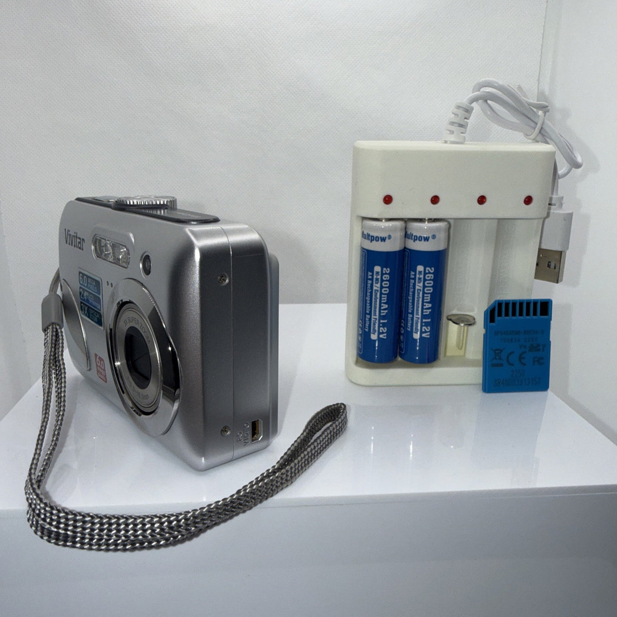 Vivitar 6324 6MP Digital Camera Tested Working + Charger Batteries Case 4GB VGC