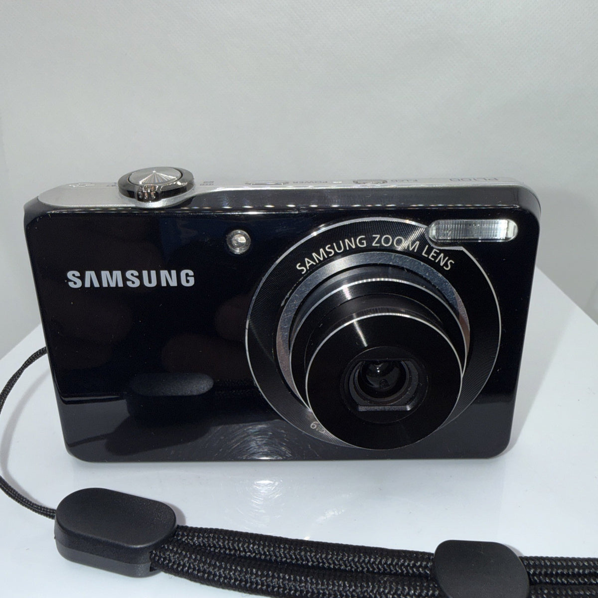 Samsung PL100 12.2MP Selfie Screen Digital Camera Tested + Charger Battery 4GB