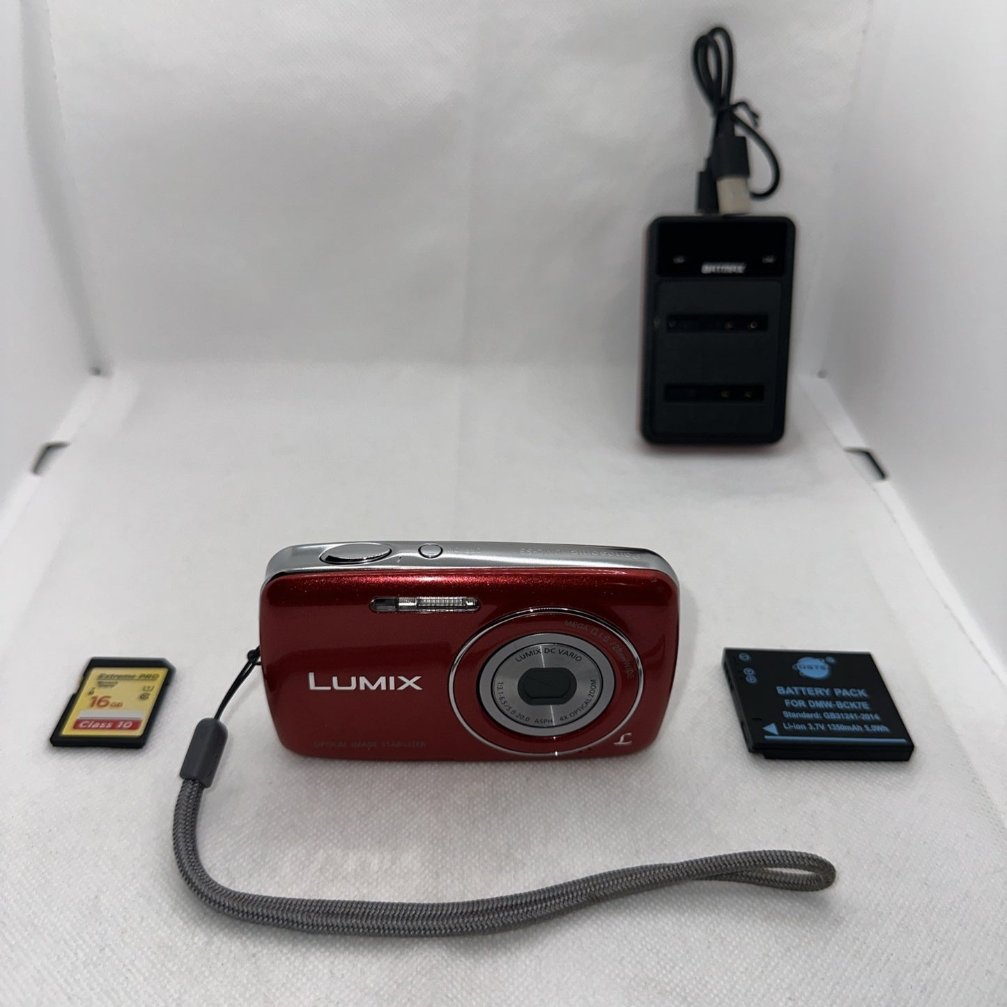 Digital Camera Panasonic Lumix DMC-S3 14.1MP Tested Plus Charger Battery 16GB SD0
