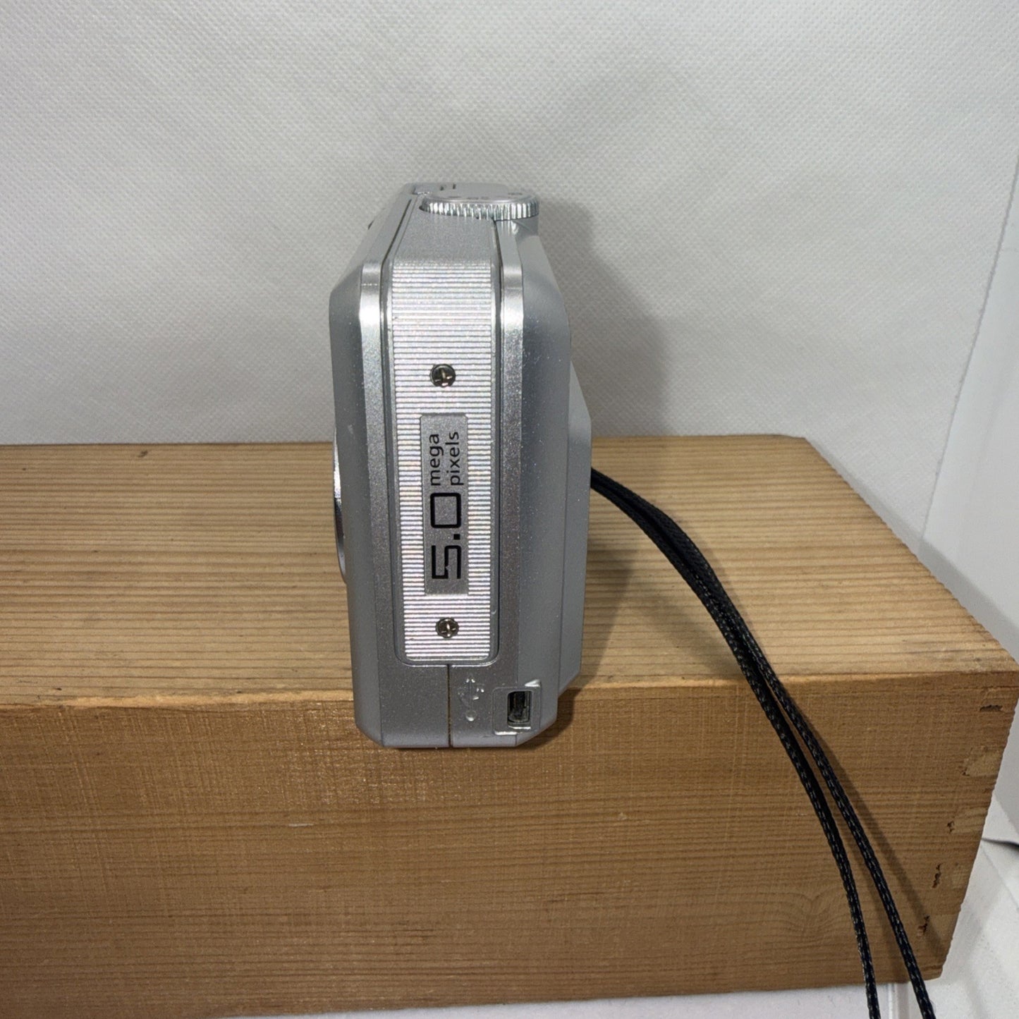 Kodak EasyShare C530 5.0MP Digital Camera Tested Working + 1GB SD Card