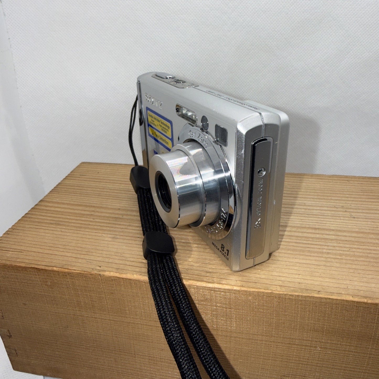 Sony Cyber-shot DSC W90 8.1MP Digital Camera Tested+ Charger Battery Memory Case