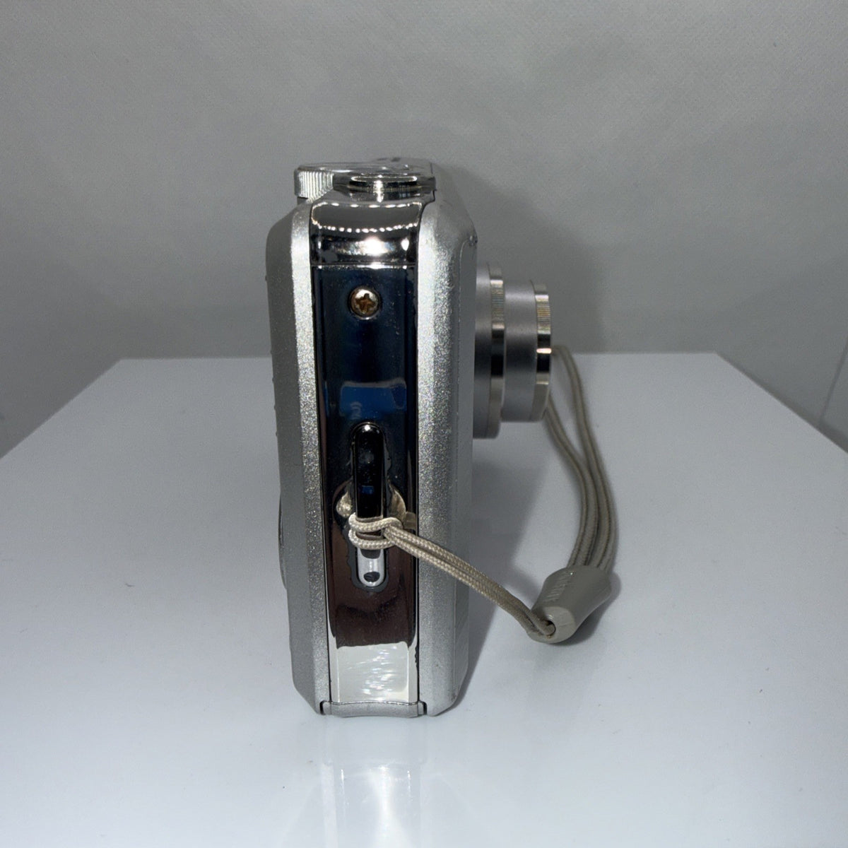 Samsung L830 Digital Camera 8.1MP Tested *Some Dead Pixels On LCD Screen* Bundle