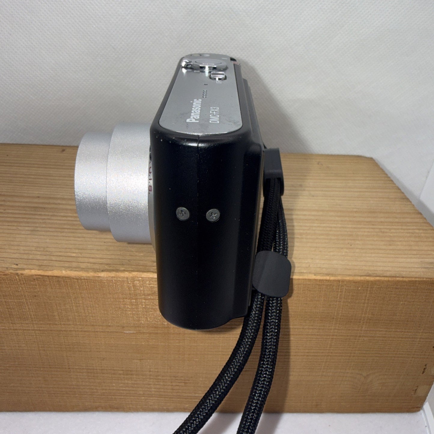Panasonic Lumix DMC-FX33 Digital Camera 8.1MP Tested + Charger Battery 4GB SD