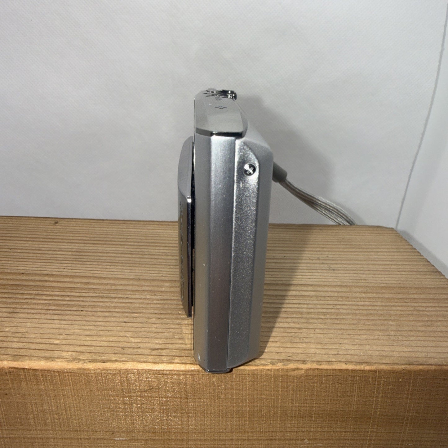 Sony Cyber-shot DSC-T5 5.1MP Digital Camera Tested + Charger Battery Memory
