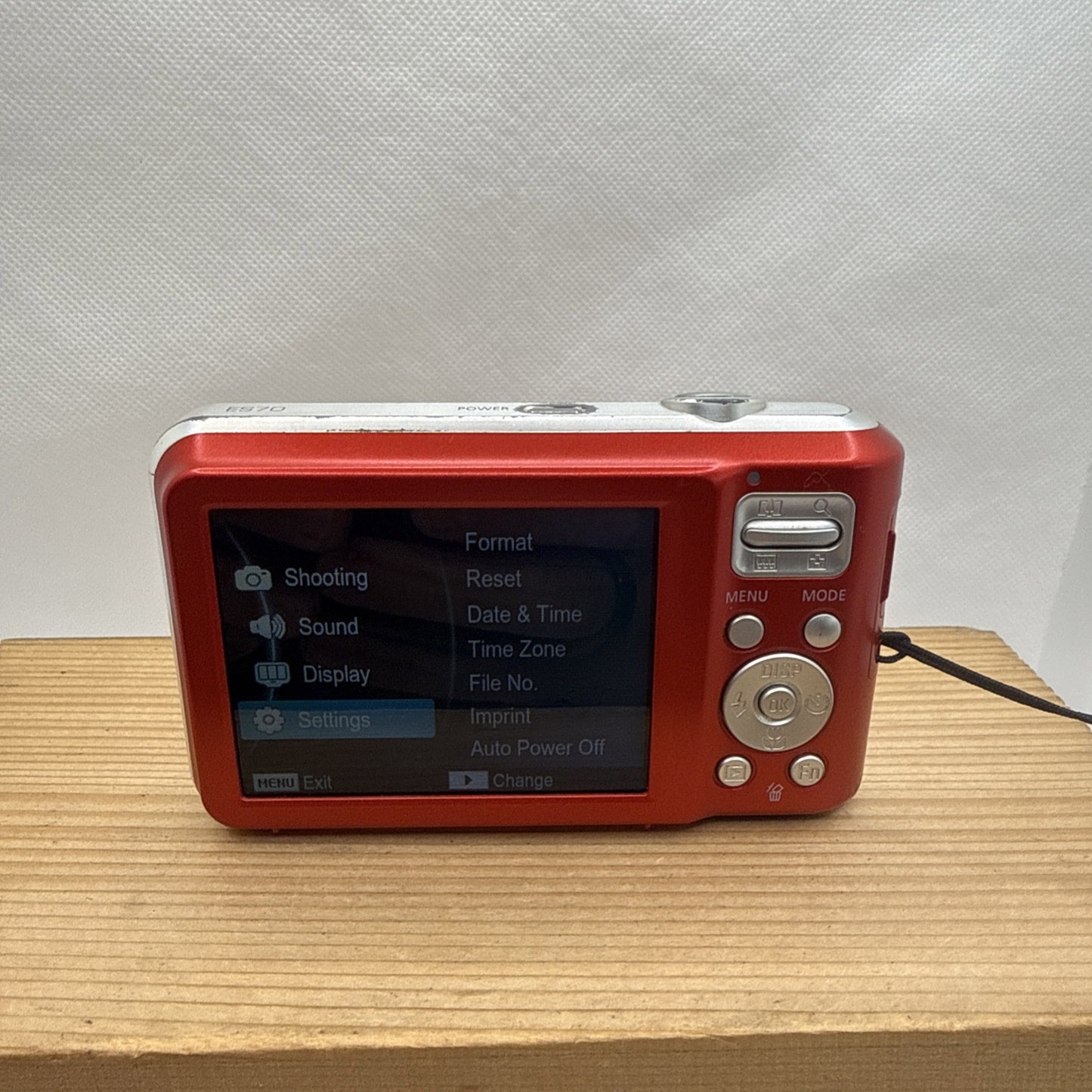 Samsung ES70 12.2MP Digital Camera Red Tested Working  + Charger Battery 4GB SD