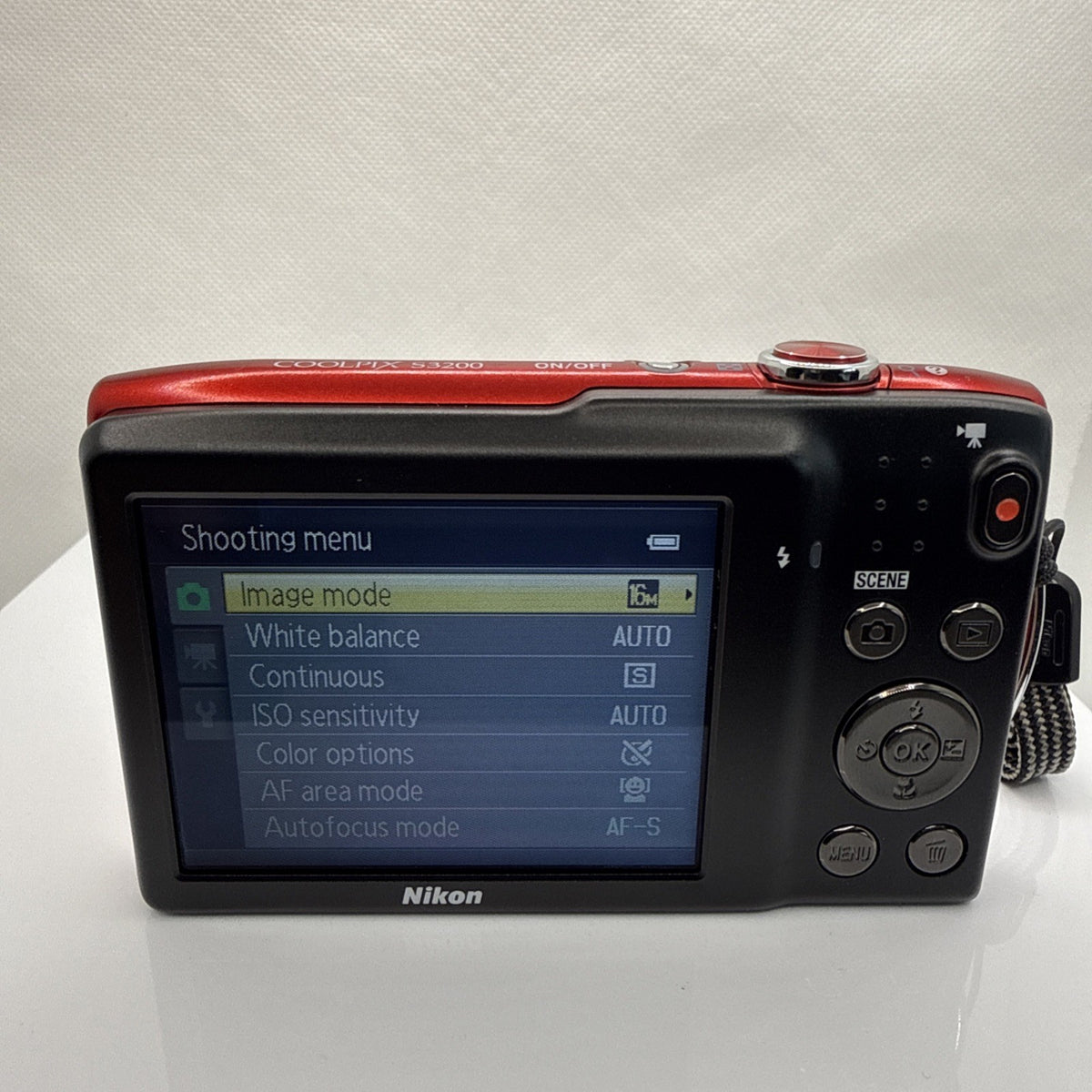Nikon Coolpix S3200 Digital Camera 16GB Working + Charger Battery 32GB Case Mint