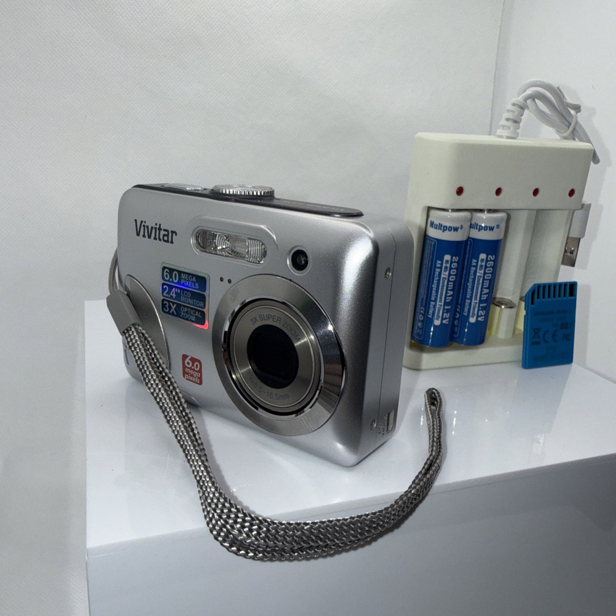 Vivitar 6324 6MP Digital Camera Tested Working + Charger Batteries Case 4GB VGC