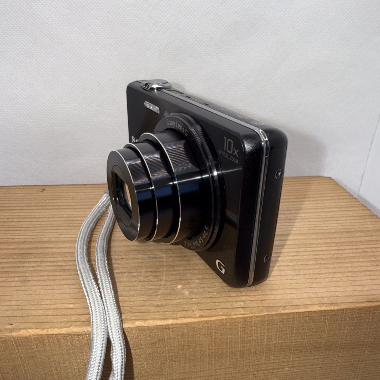 Sony Cybershot DSC-WX220 18.2MP Digital Camera Tested (minor screen issue)