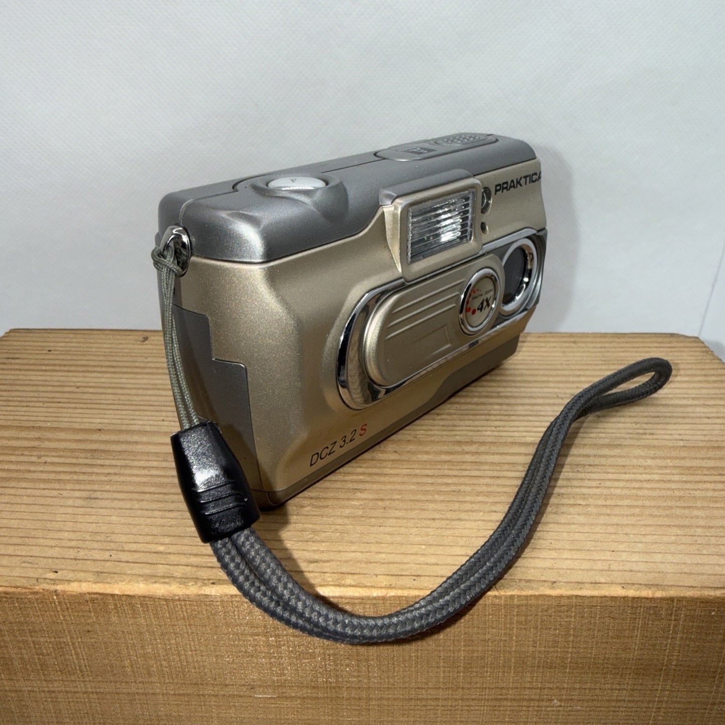 Praktica DCZ 3.2S 3.0MP Digital Camera (Tested Working)