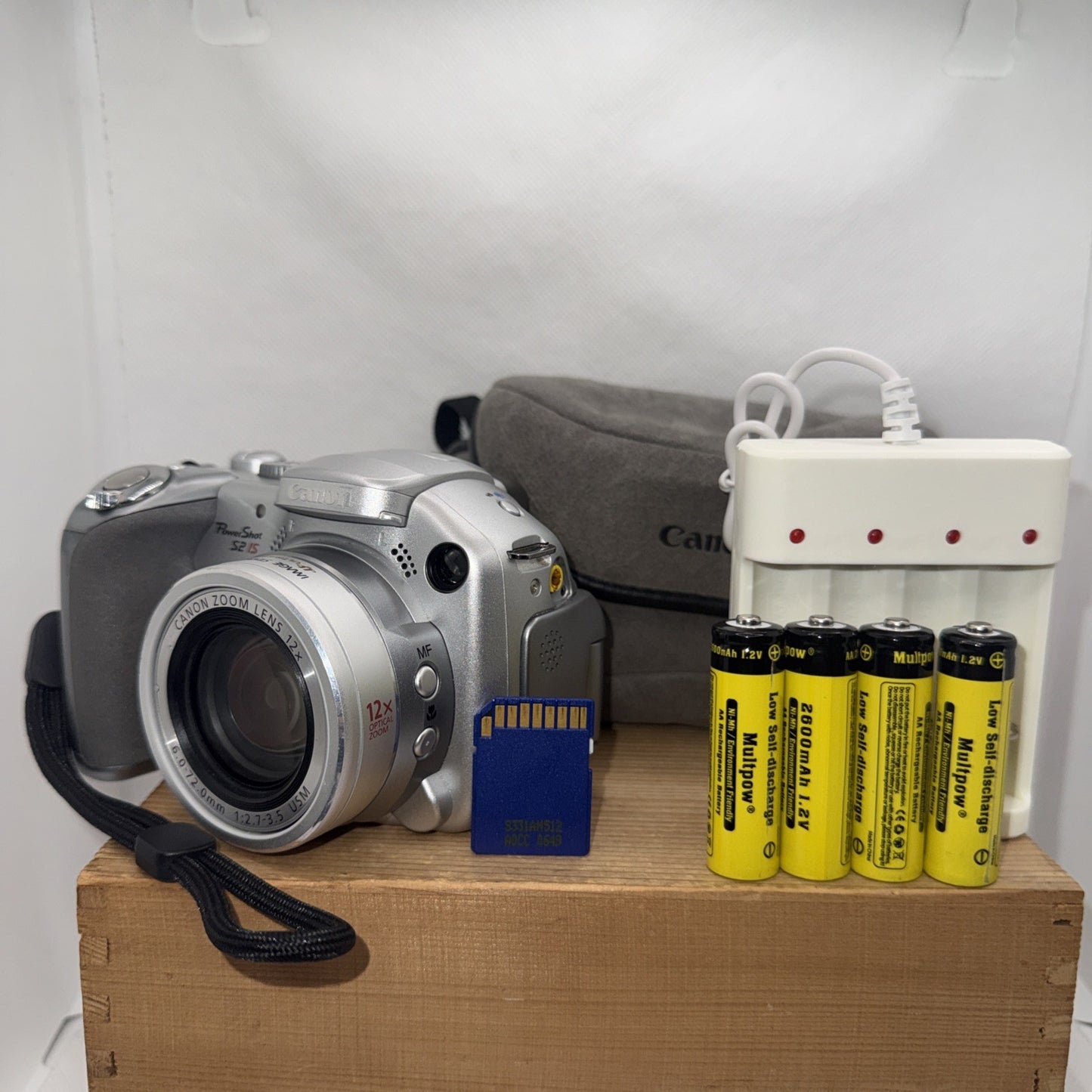 Canon PowerShot S2 IS 5MP Digital Camera Tested + Charger Batteries Case And SD