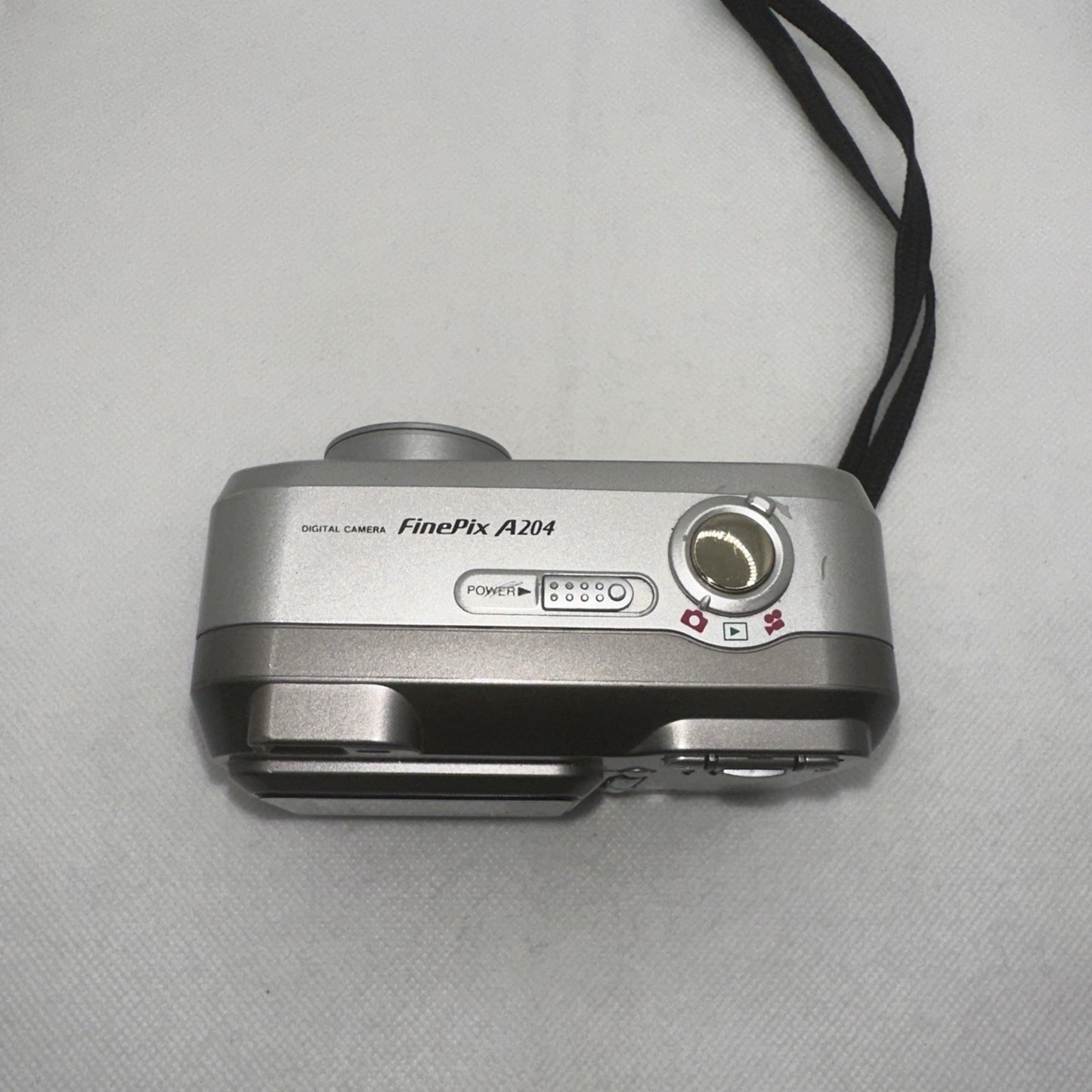 Vintage Digital Camera Fujifilm FinePix A204 2.0MP Tested + Accessories Retro5