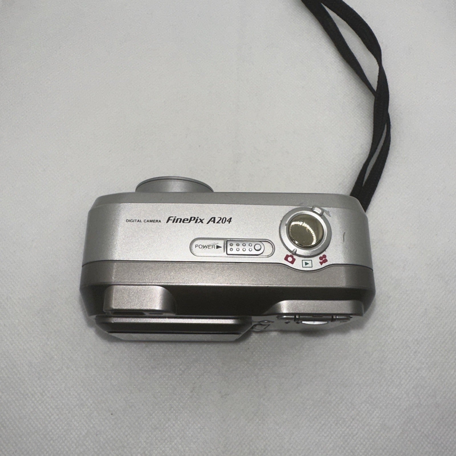 Vintage Digital Camera Fujifilm FinePix A204 2.0MP Tested + Accessories Retro5