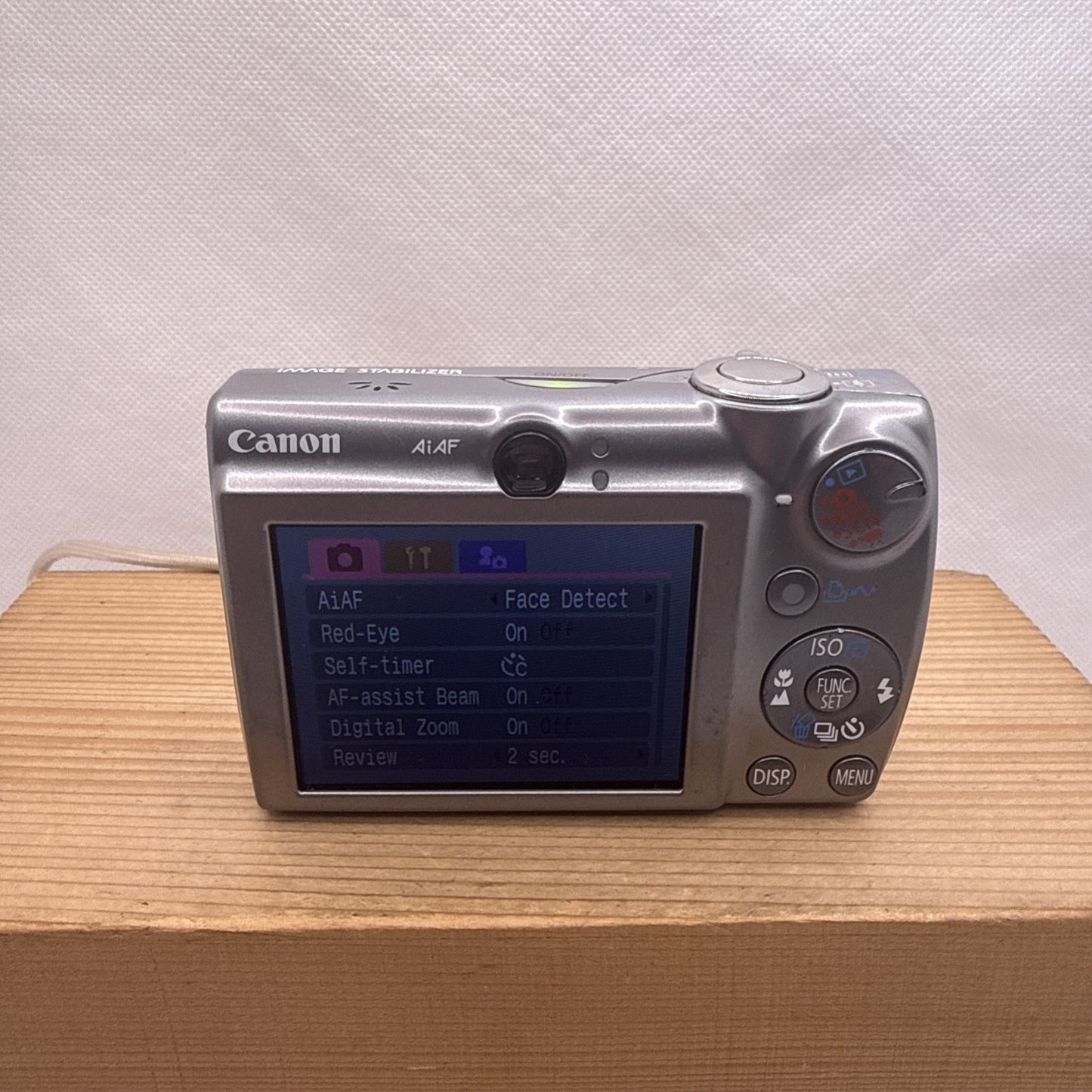 Canon IXUS 850 IS 7.1 MP Digital Camera Tested Working + Charger Battery 4GB SD