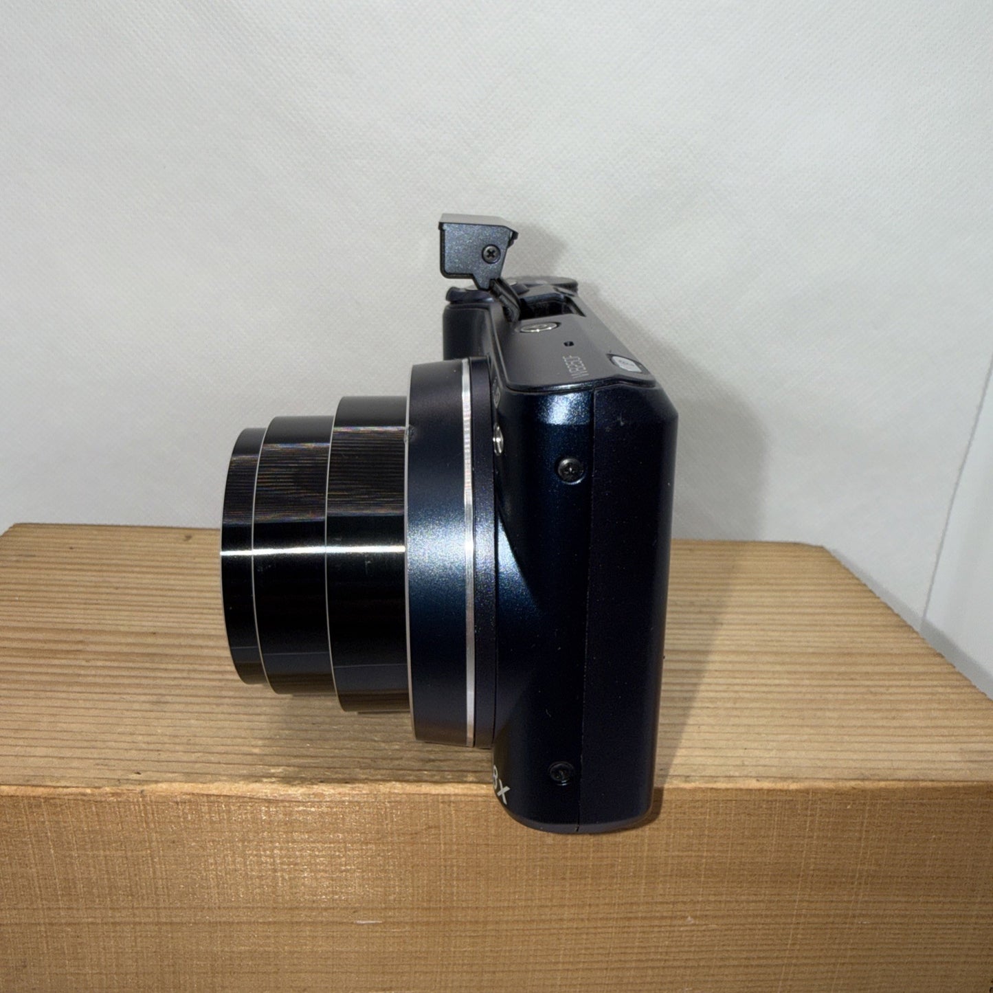 Samsung WB250F 14.2MP Digital Camera Dark Blue Tested + Charger Battery 16GB SD