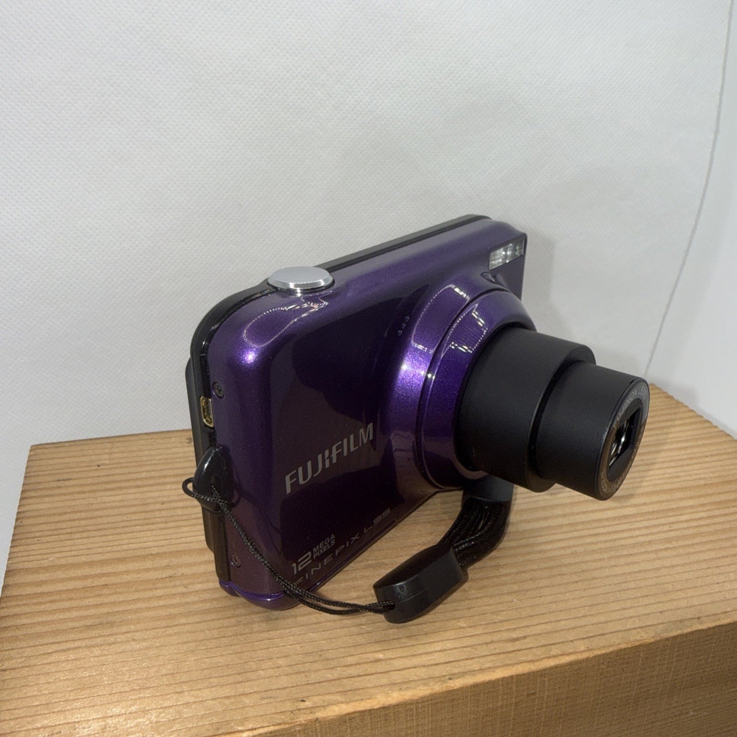 Fujifilm Digital Camera FinePix L55 12.0MP Purple Tested  + Charger Battery 4GB