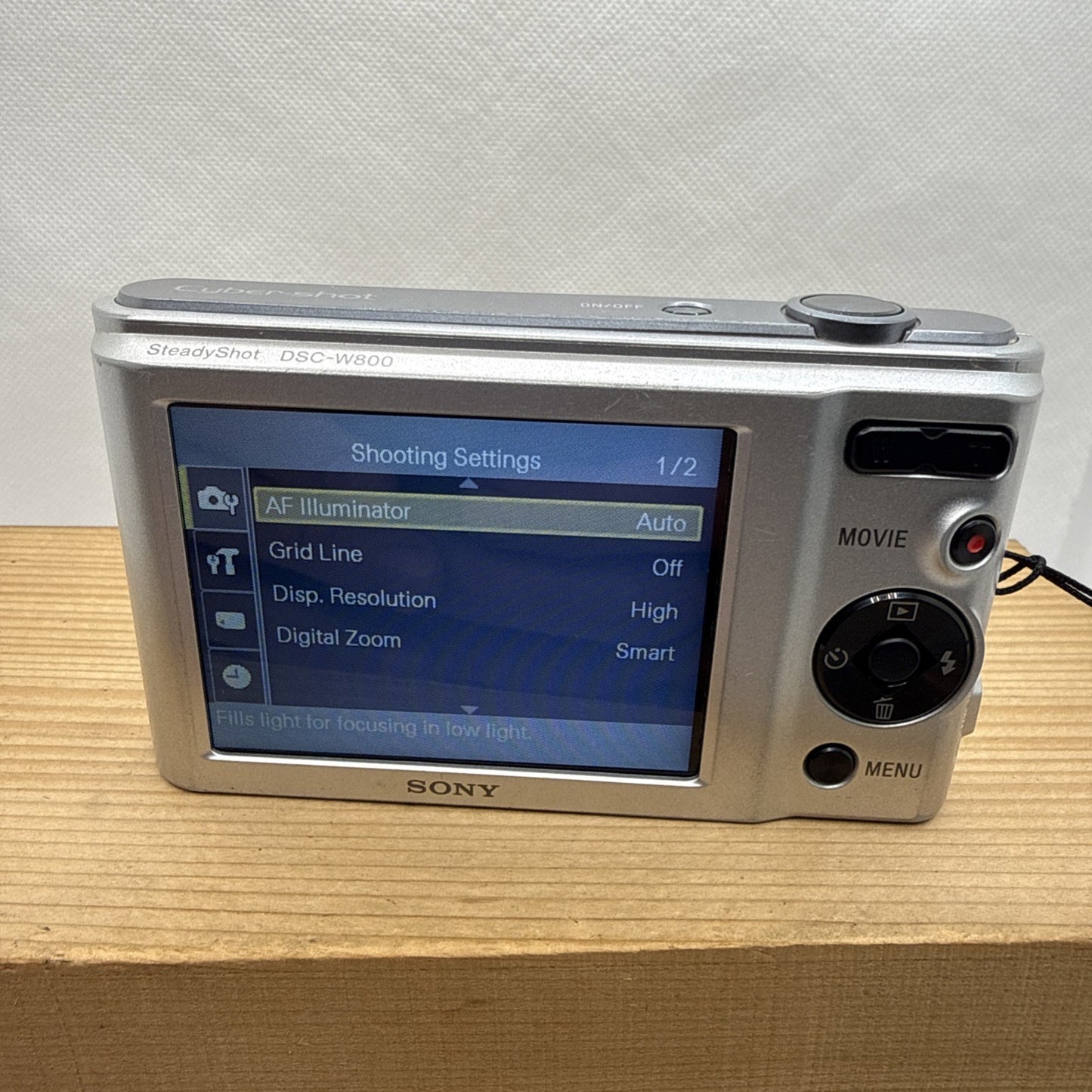Sony Cyber-shot DSC-W800 20.1MP Digital Camera Tested + Charger Battery Case SD