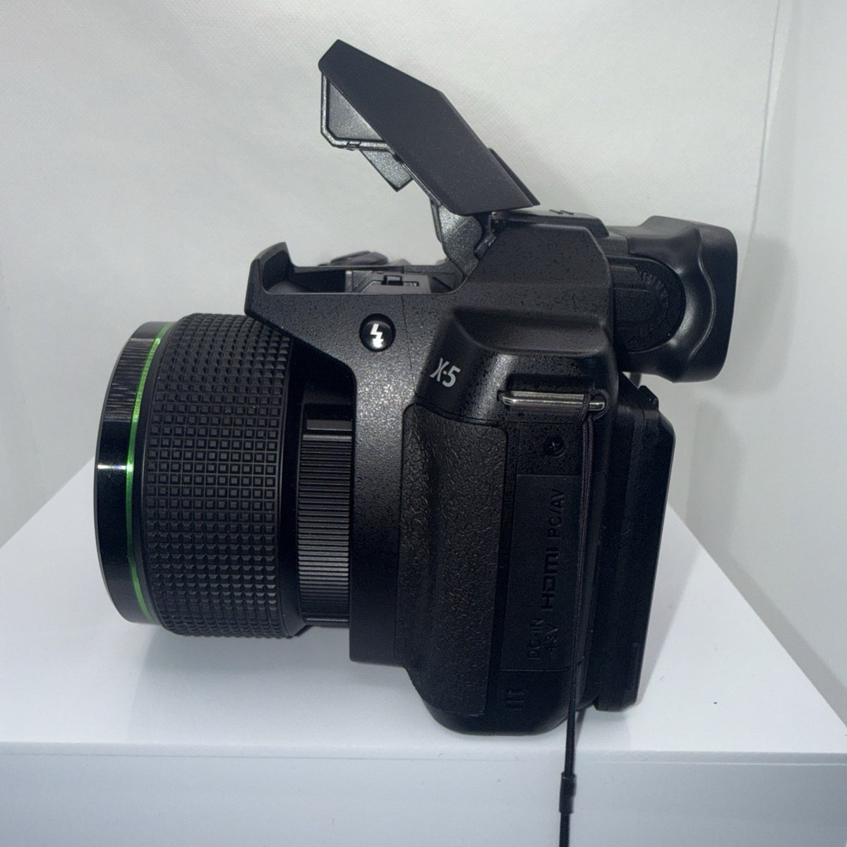 Digital Camera Pentax X-5 16MP 4mm-104mm Lens Full Kit Ready To Use Good Cond