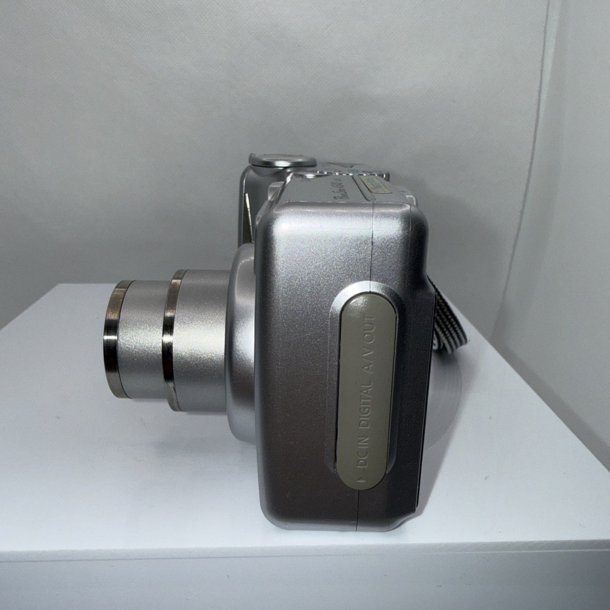Canon PowerShot A540 6MP Digital Camera Tested Working + Charger Batteries SD