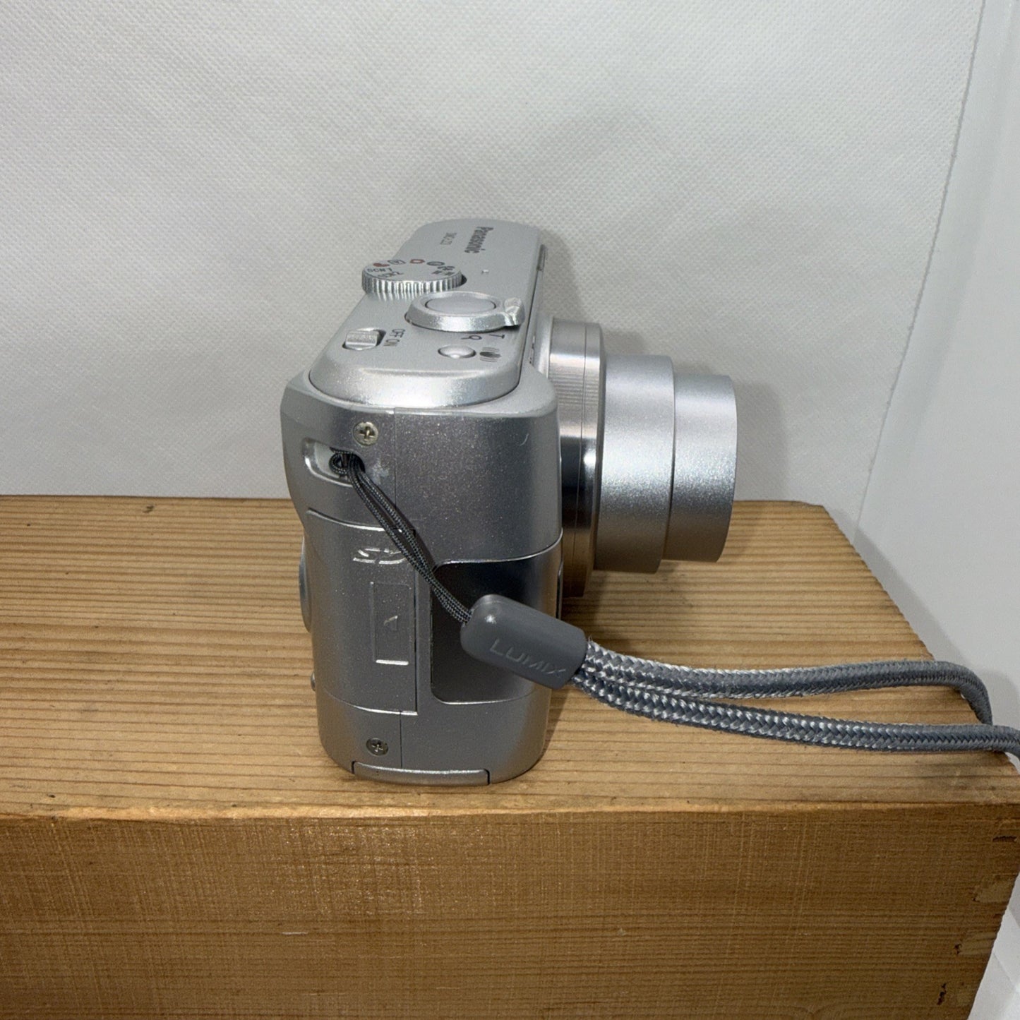 Panasonic Digital Camera  Lumix DMC-LZ3 5.0MP Tested Working + 4GB SD Card
