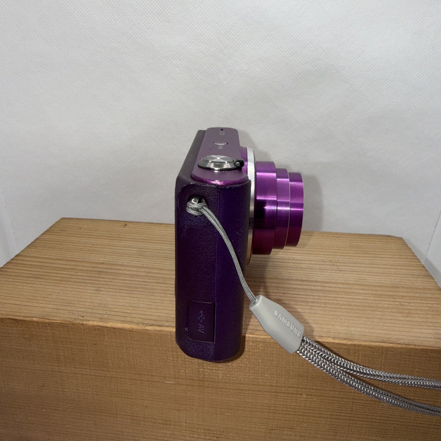 Samsung ST200F Purple 16.1MP Digital Camera WiFi Tested + Charger Battery 2GB