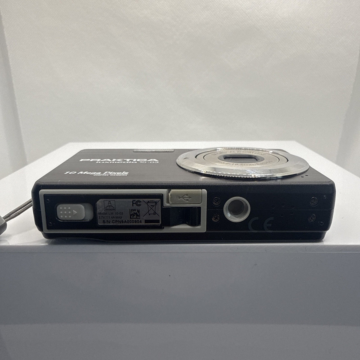 Praktica Luxmedia 10-03 10MP Digital Camera Boxed Tested + Charger Battery 1GB