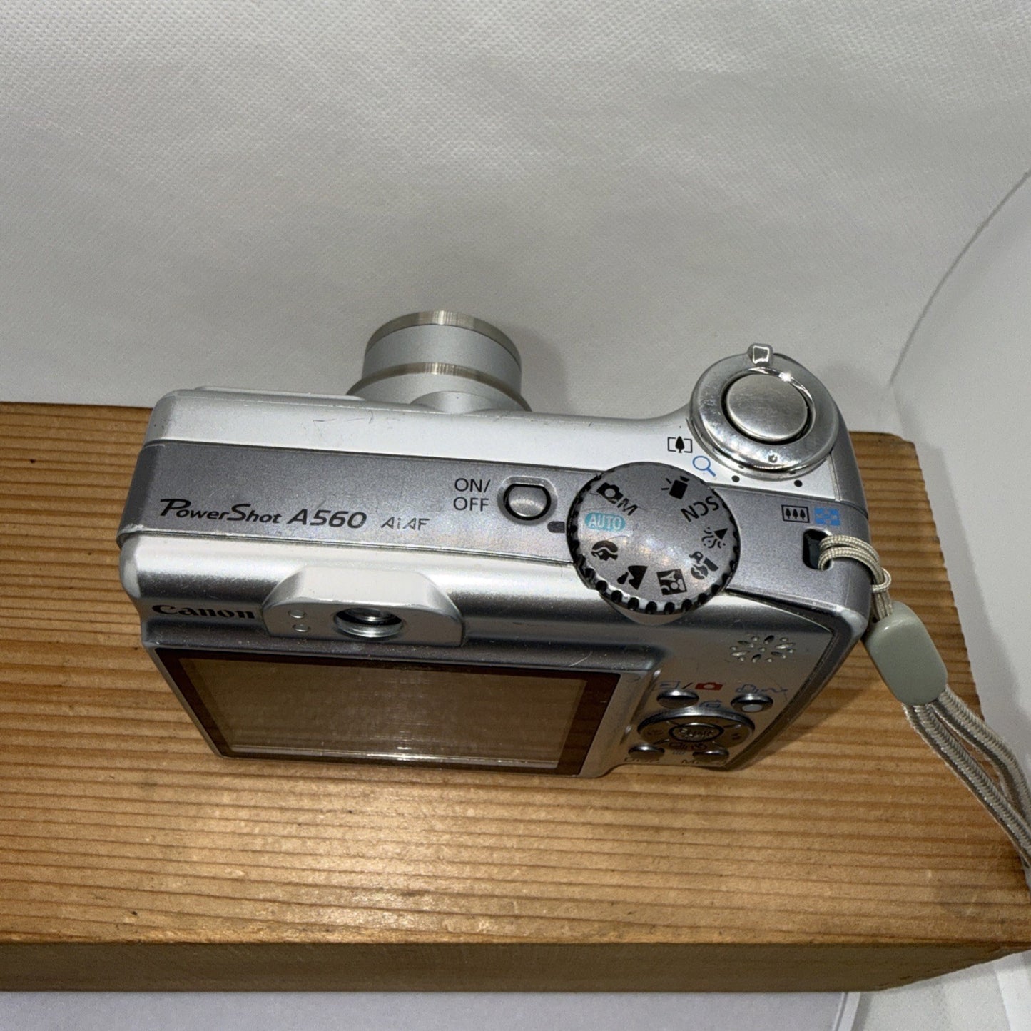 Canon PowerShot A560 7.1MP Digital Camera Tested + Charger Batteries 4GB SD Case