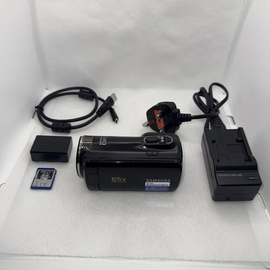 Samsung SMX-F50BP Handheld HD Camcorder Tested Plus Charger Battery 8GB SD Card0