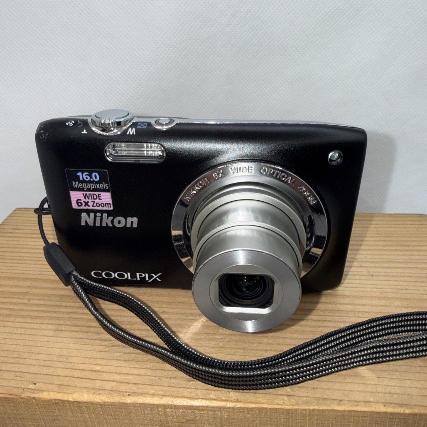 Nikon Coolpix S2700 16MP Digital Camera Tested + Charger Battery 4GB SD Case