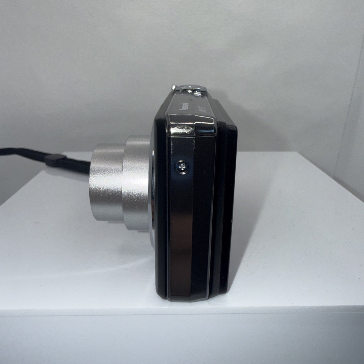 Panasonic Lumix DMC-FS7 10MP Digital Camera Tested + Charger Battery 4GB SD Card