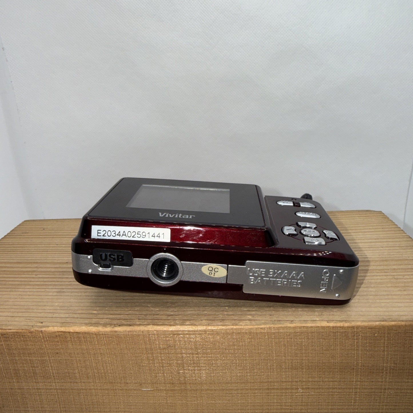 Vivitar Digital Camera Vivicam 7020 7.1MP Tested Plus 4GB SD Card And Free Gifts