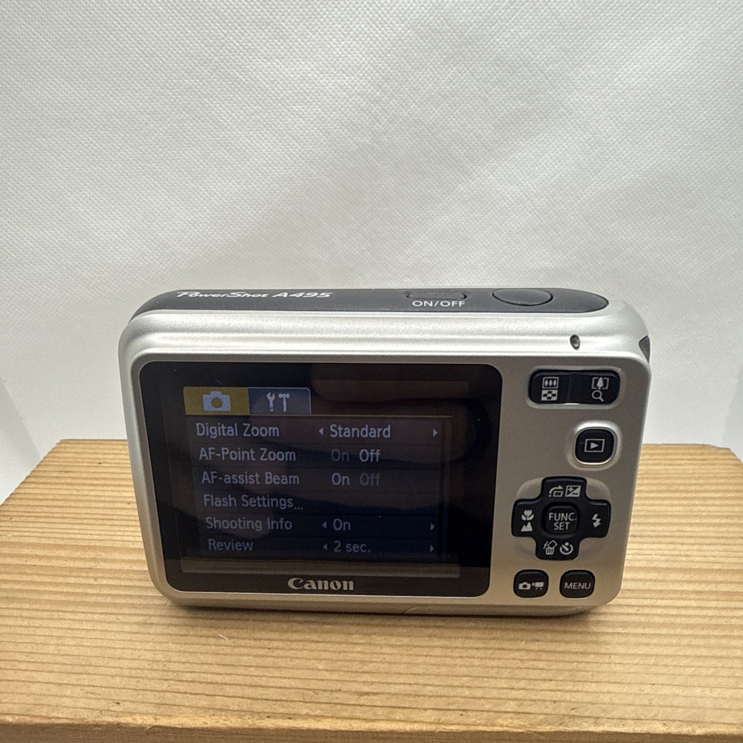 Canon PowerShot A495 10.0MP Digital Camera Boxed + 4GB SD Card - Mint Condition
