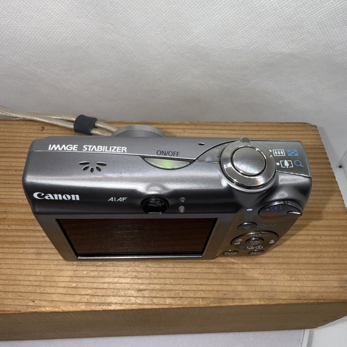 Canon IXUS 850 IS 7.1 MP Digital Camera Tested Working + Charger Battery 4GB SD