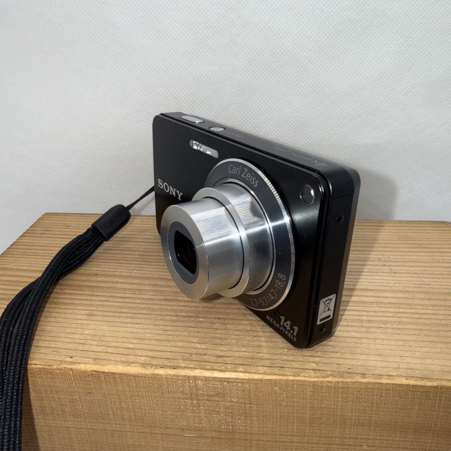 Sony Cybershot DSC-W350 14.1MP Digital Camera Tested + Charger Battery 16GB SD