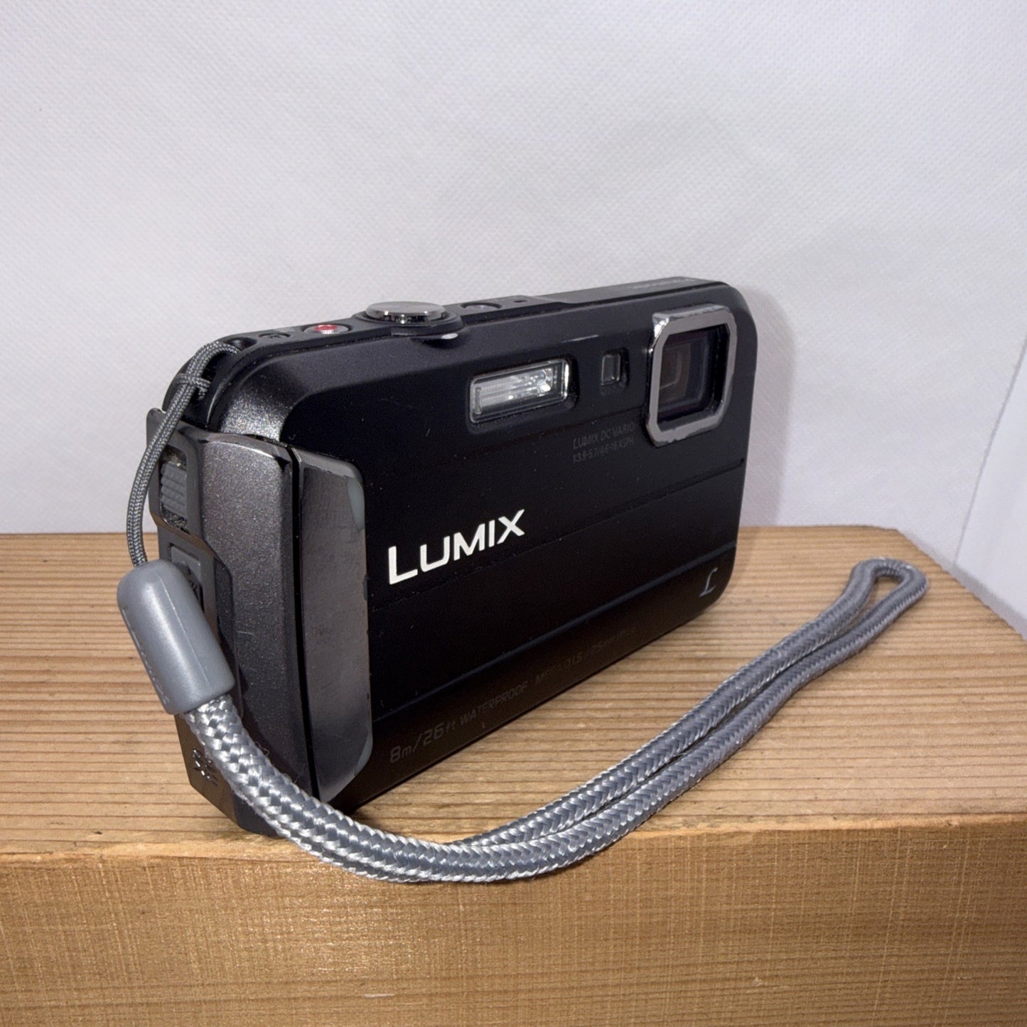 Panasonic Lumix DMC-FT30 16MP Digital Camera Working + Charger Battery Case 16GB