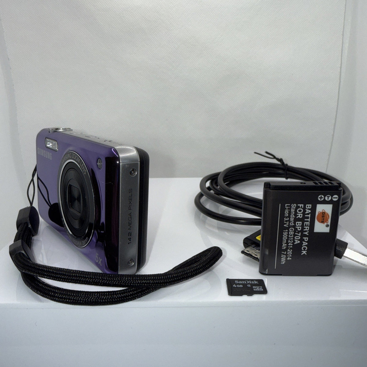 Samsung PL120 Digital Camera 14.2MP Purple Tested Working + Charger Battery 4GB