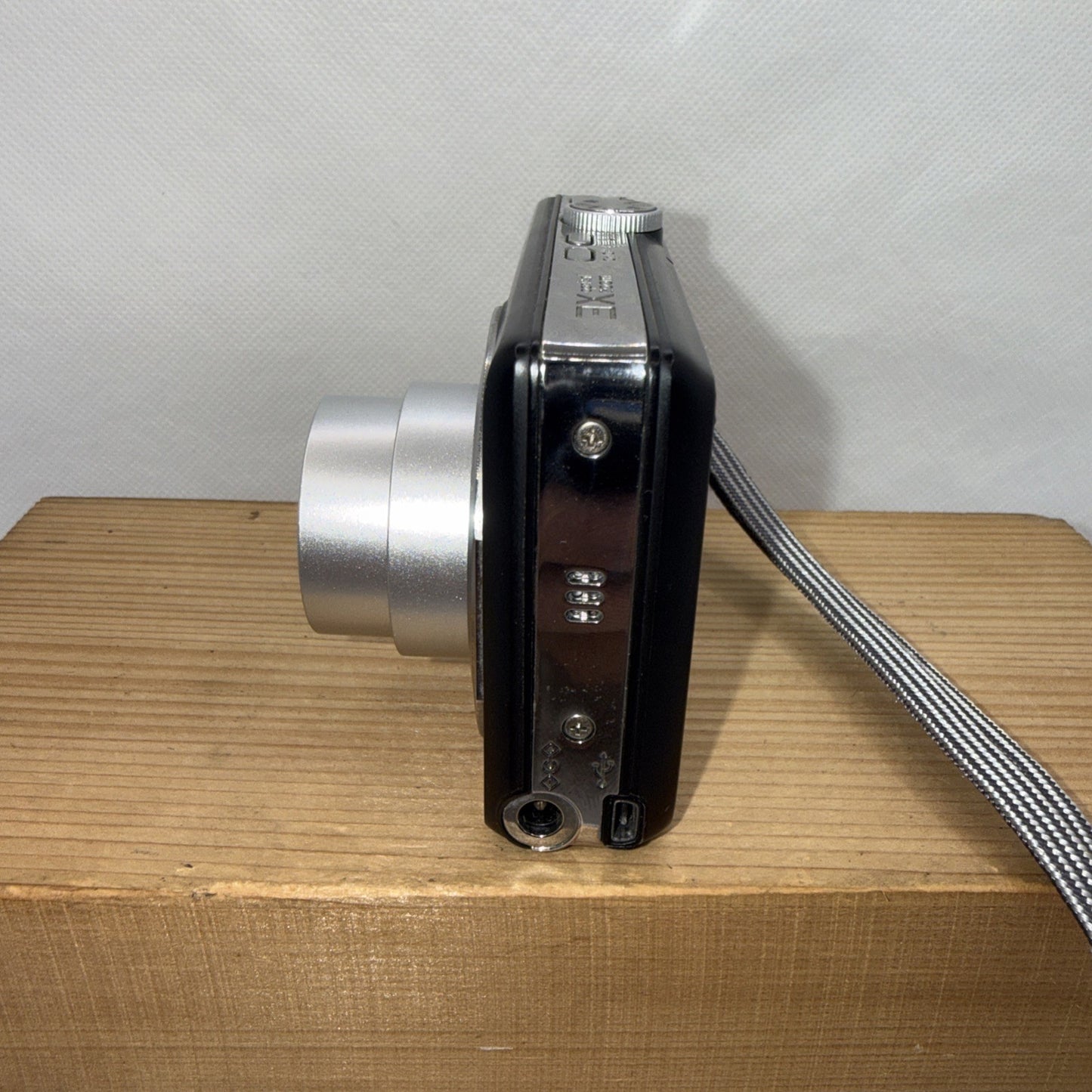 Kodak EasyShare MD1063 10.3MP Digital Camera Tested + Charger Battery 4GB SD