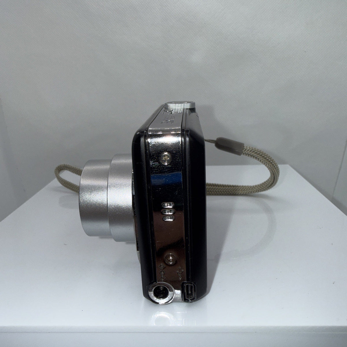 Kodak EasyShare M1063 10.3MP Digital Camera Tested + Charger Battery 4GB SD