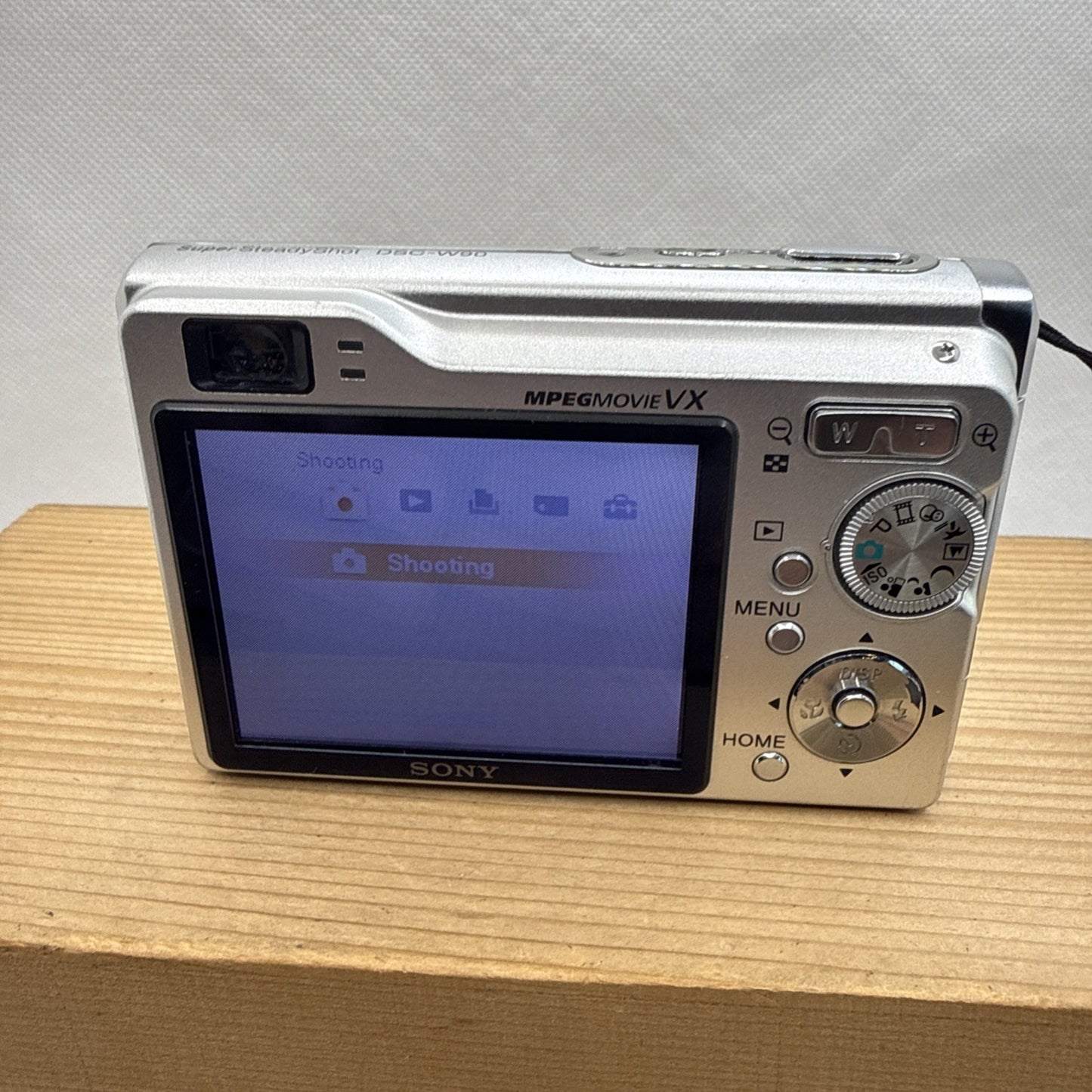Sony Cyber-shot DSC W90 8.1MP Digital Camera Tested+ Charger Battery Memory Case