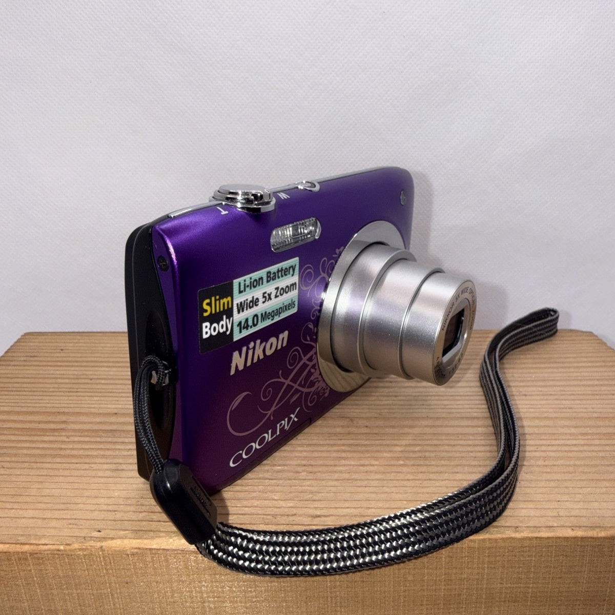 Nikon Coolpix S2600 Digital Camera Purple Tested + Charger Battery 4GB SD Card