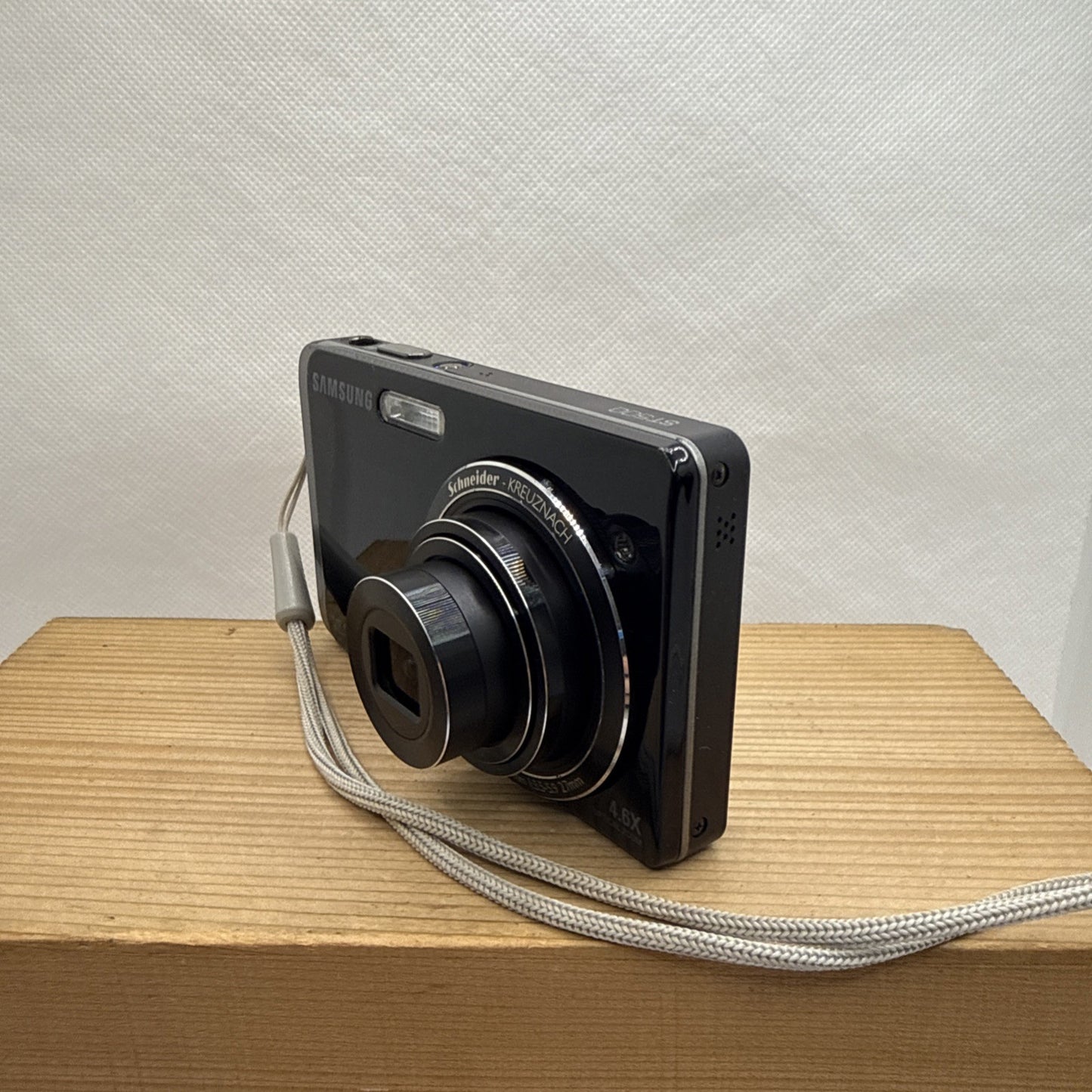 Samsung ST500 12.2MP Digital Camera Tested Plus Battery Charger 8GB Micro SD