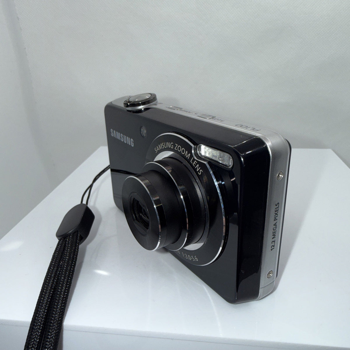 Samsung PL100 12.2MP Selfie Screen Digital Camera Tested + Charger Battery 4GB