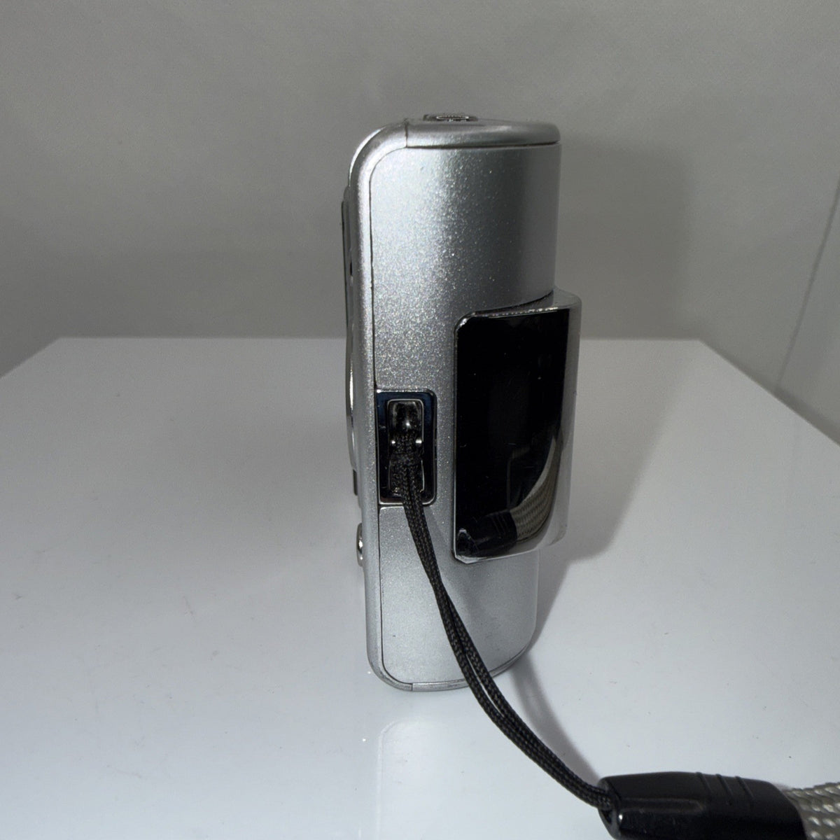 PRAKTICA DC Slim 52 5.lMP Digital Camera Tested + Batteries Charger Case 1GB SD