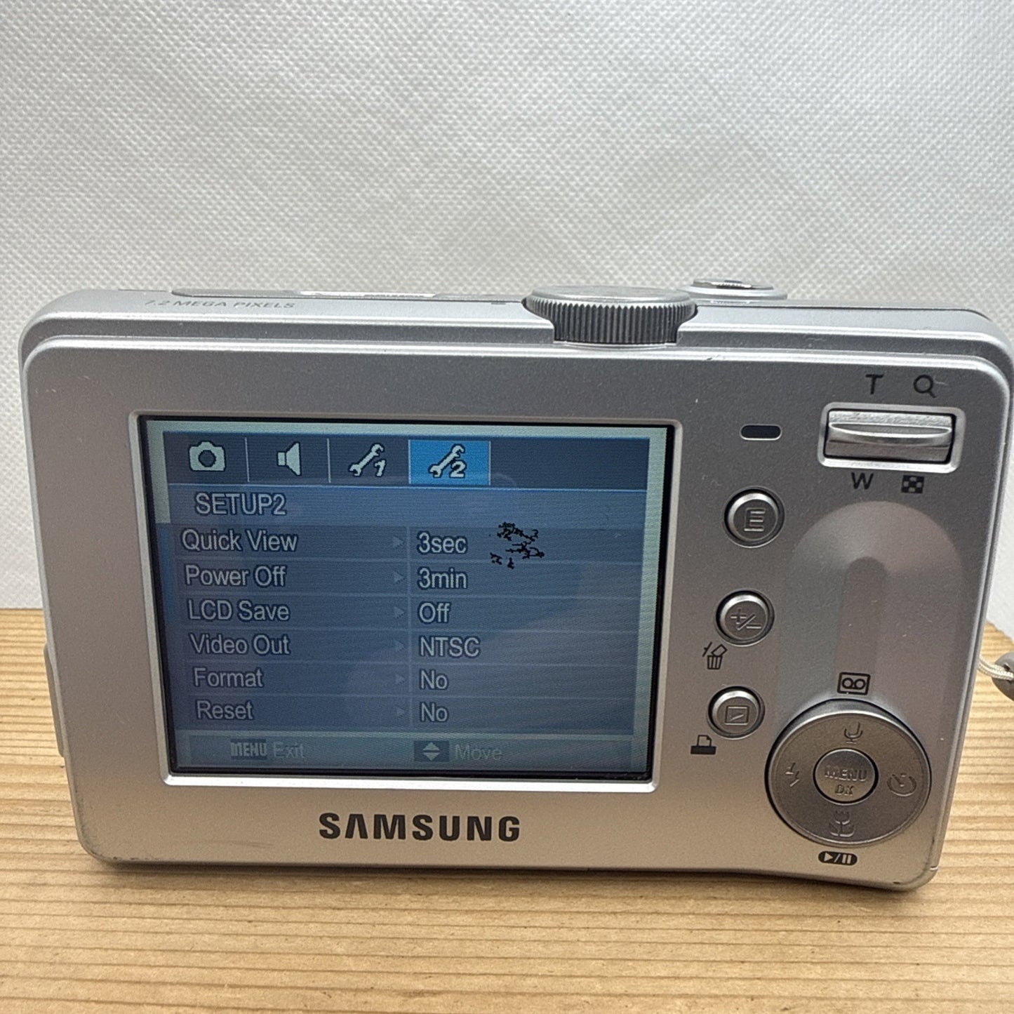Samsung S730 7.2MP Digital Camera Tested *Minor Screen Issue* + 2GB SD Card