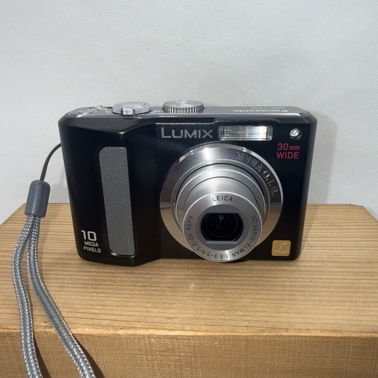 Panasonic Lumix DMC-LZ10 10MP Digital Camera Tested Working Plus 4GB SD Card VGC