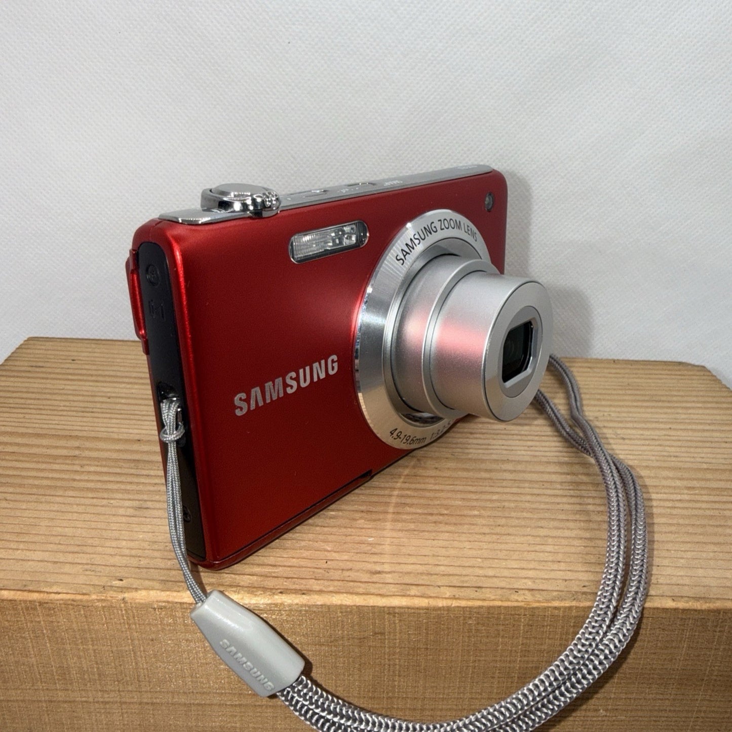 Samsung ST61 12.2MP Red Compact Digital Camera Tested + Charger Battery 4GB SD